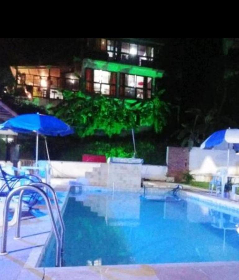 Hospedaria Divina Adega Guest House Cabo Frio Exterior foto