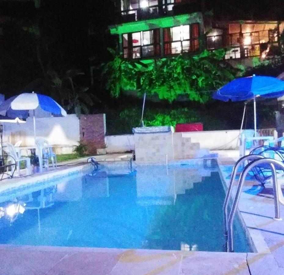 Hospedaria Divina Adega Guest House Cabo Frio Exterior foto